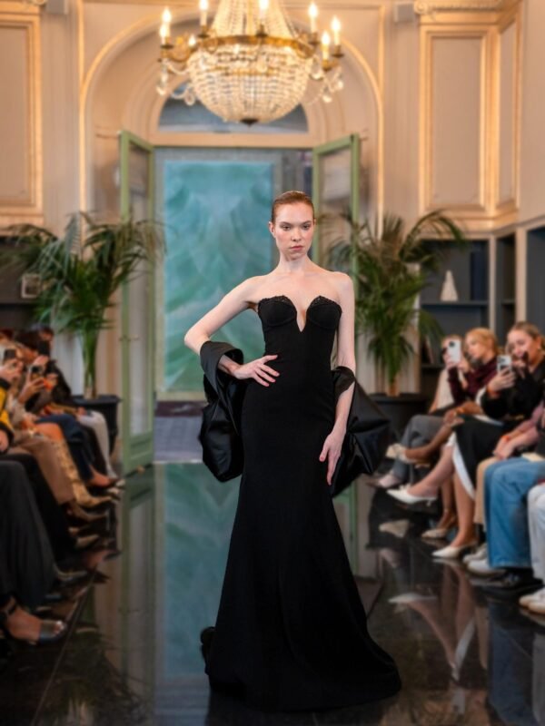Look 10