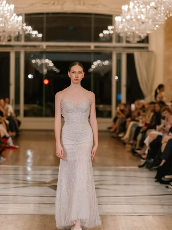 Look 16